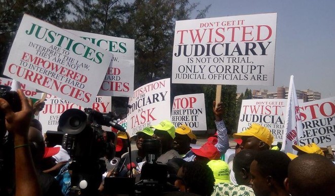 protesters-demand-probe-of-corrupt-judges