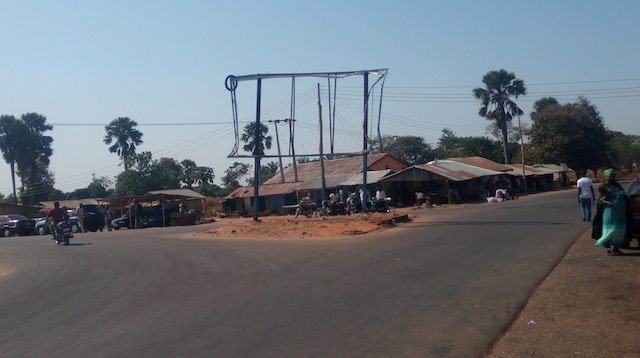 destroyed-billboard-in-samusa-kataf