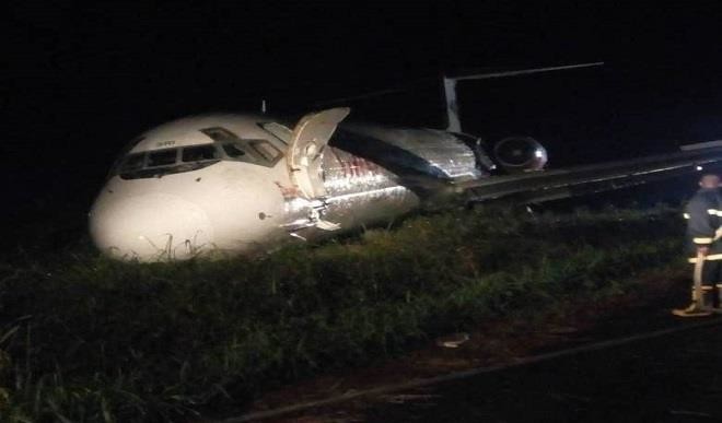Dana Air plane runs into bush at Port Harcourt airport