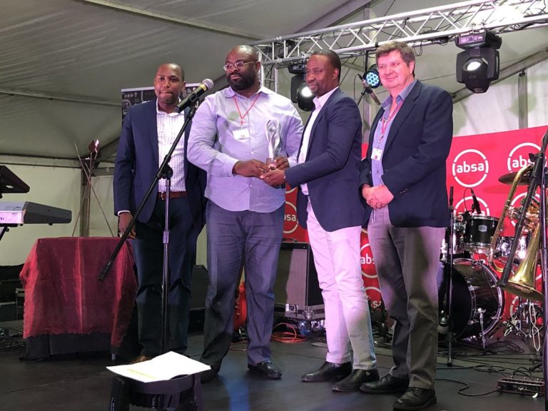 ICIR’s Chikezie Omeje wins Africa Check’s fact check award