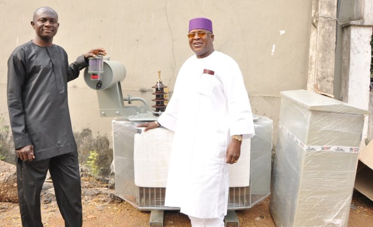 Lagos Commissioner resigns, dumps APC over primary election controversy