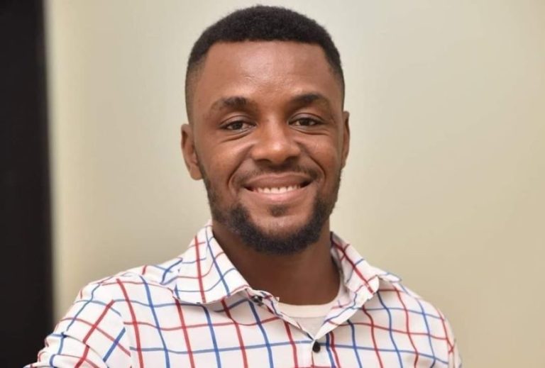 Rights group berates SSS for detaining journalist, lawyer against court orders, demands immediate release