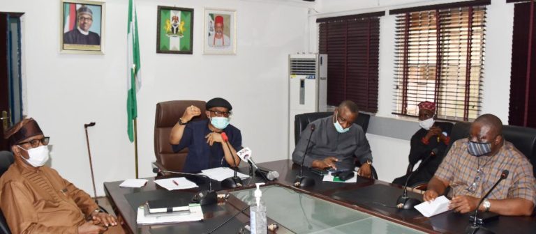 With over 800 health workers infected with COVID-19, FG moves to pay hazard allowance