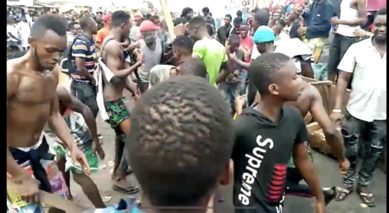#EndSARS: Hoodlums hijack Benin protest, free prisoners, Obaseki imposes curfew