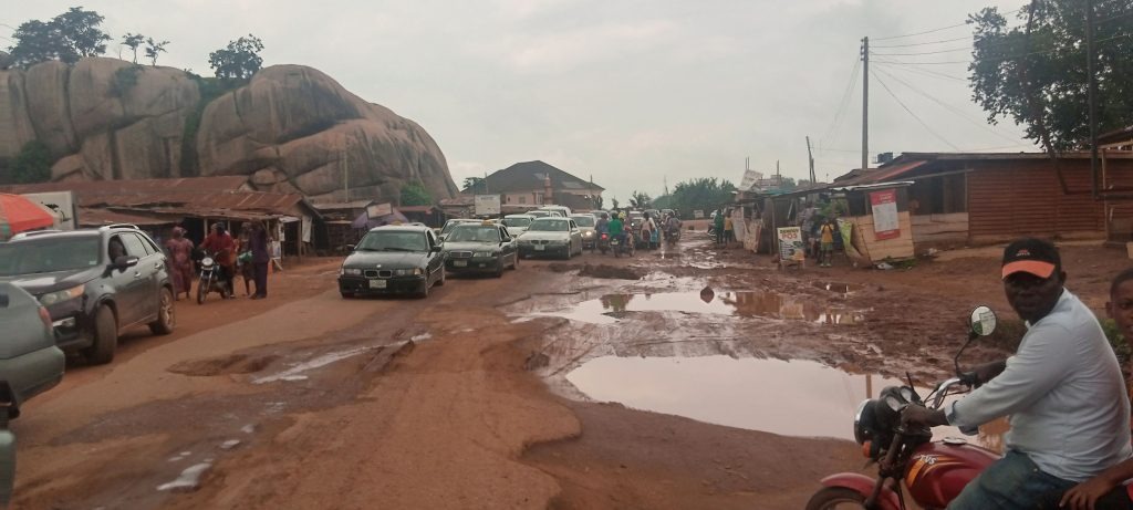 Residents protest abandonment of N22bn FG road linking Ekiti, Ondo