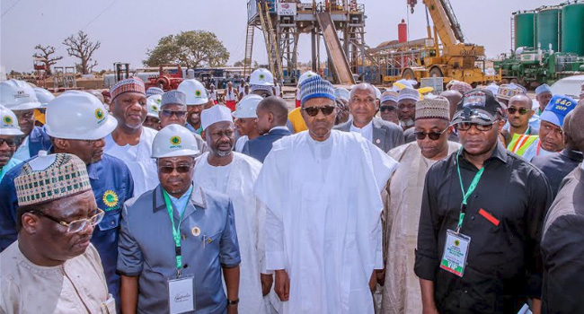 President Buhari at the oil exploration site in Bauchi, with key government t officials