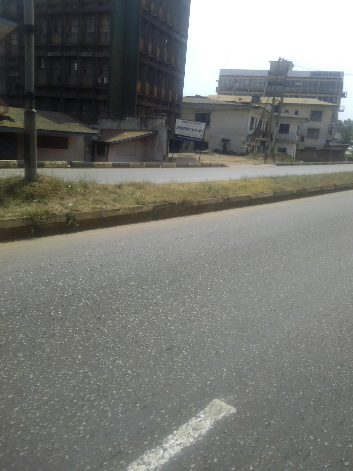 Agbani Road, Enugu, on a sit-at-home day, Dec 12, 2022
