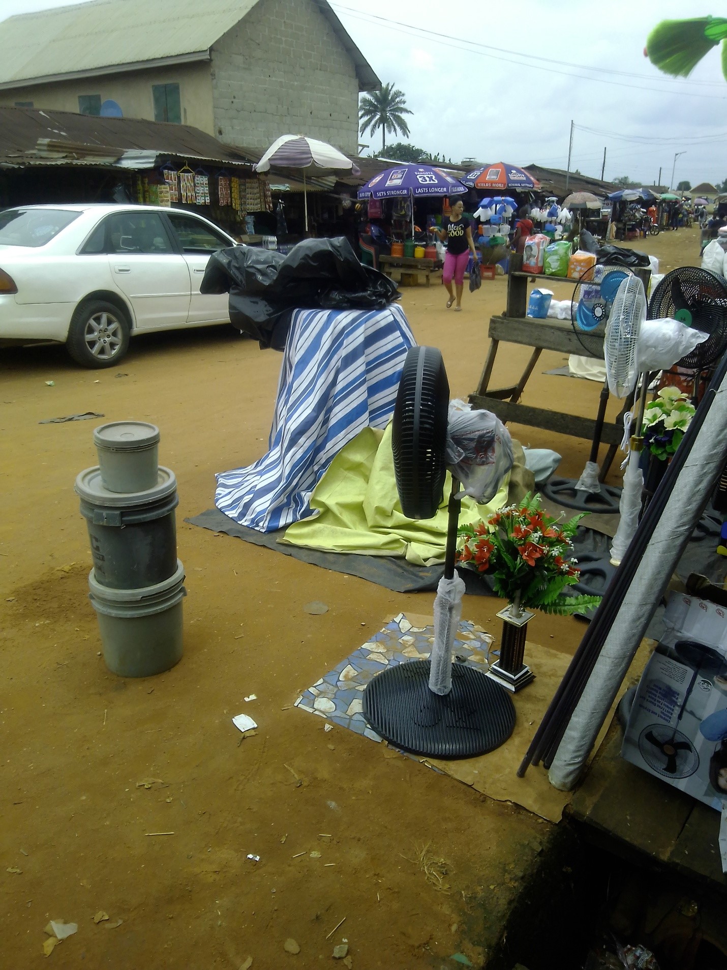 Petty business operators managed to set up at Ogbaku, Owerri on August 29