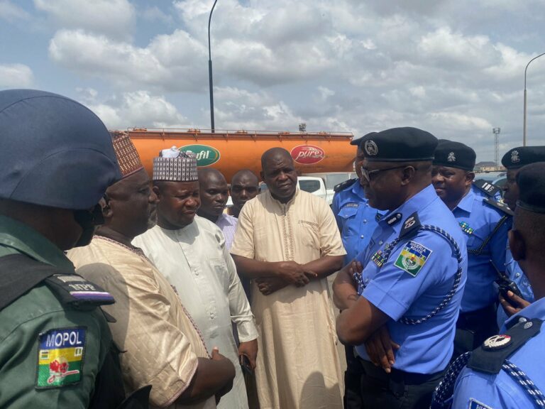 One crushed to death amid extortion attempt by Police, LASTMA in Apapa