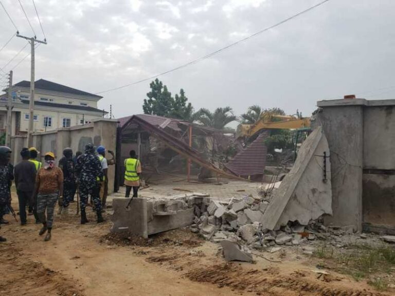 Lagos govt demolishes 13 illegal buildings along airport road