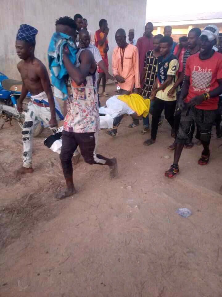 Youths of Tudun Wada going to bury a deceased. Photo: Community member.