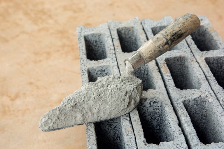Cement giants drop profits in Q1 on cash-strapped policy
