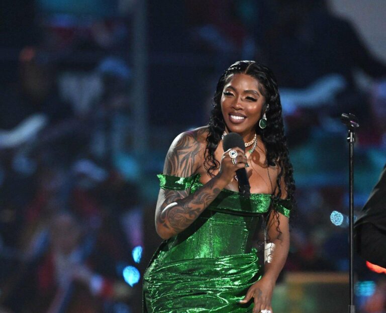 Tiwa Savage performs ‘Keys to the Kingdom’ at coronation concert
