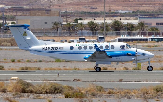 A Nigerian Air Force Beechcraft B300 King Air 350i, similar to the two crashed in 2021. Photo by Manuel Acosta on Flickr.