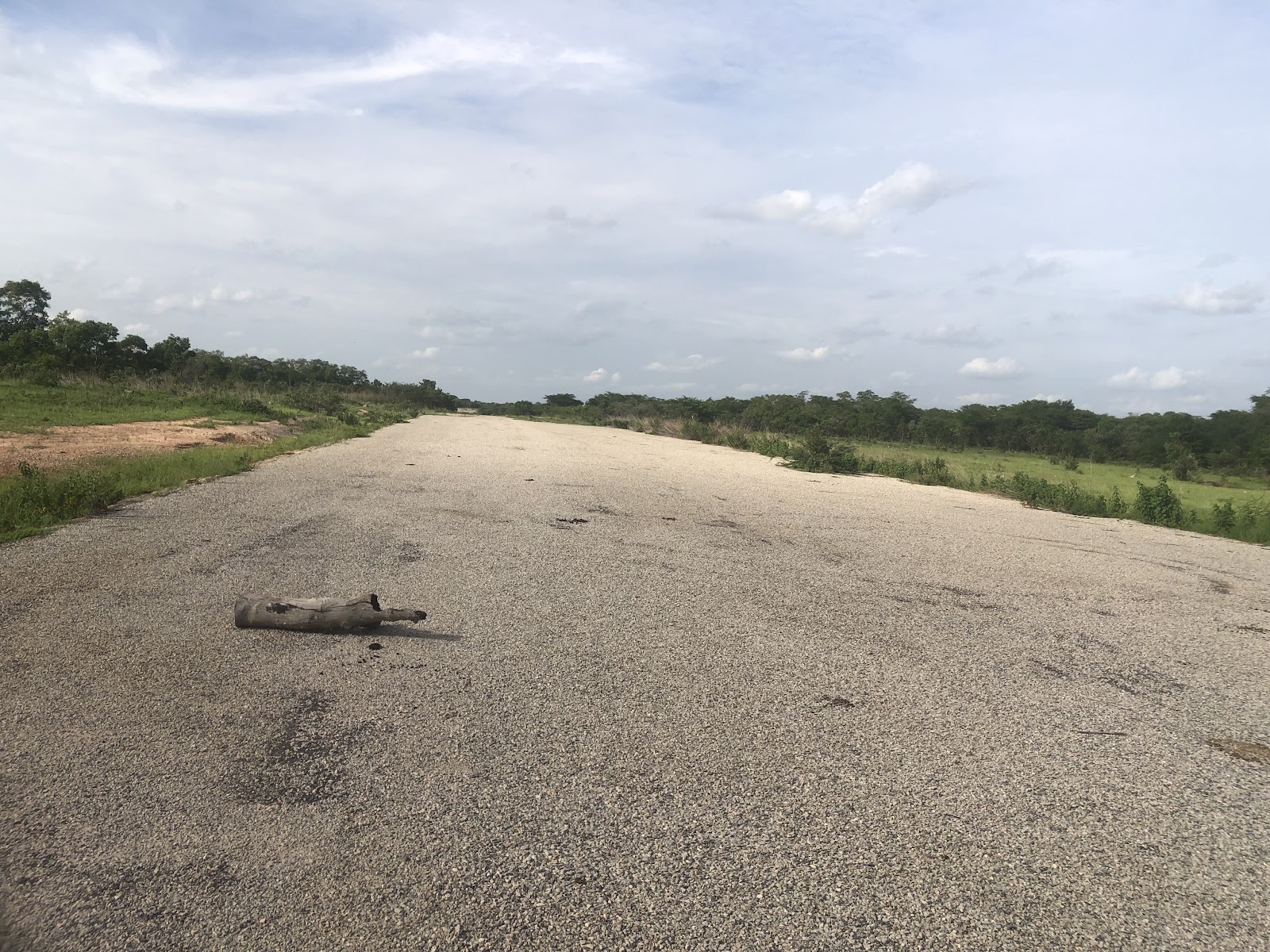 The airstrip filled with gravel / Yakubu Mohammed
