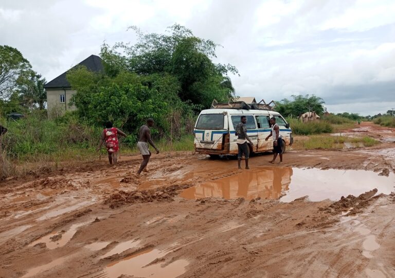 After gulping N3.4b, FG re-awards Otuocha-Abaji road project to same contractor for N34b