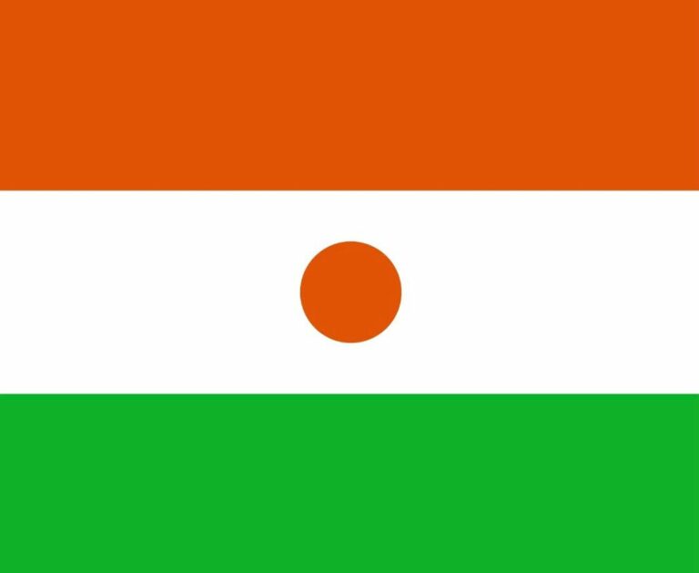 Niger opens land borders with Nigeria