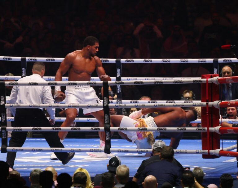 Joshua knockouts  Ngannou after second round 