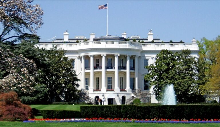 Man shot dead after opening fire near White House checkpoint