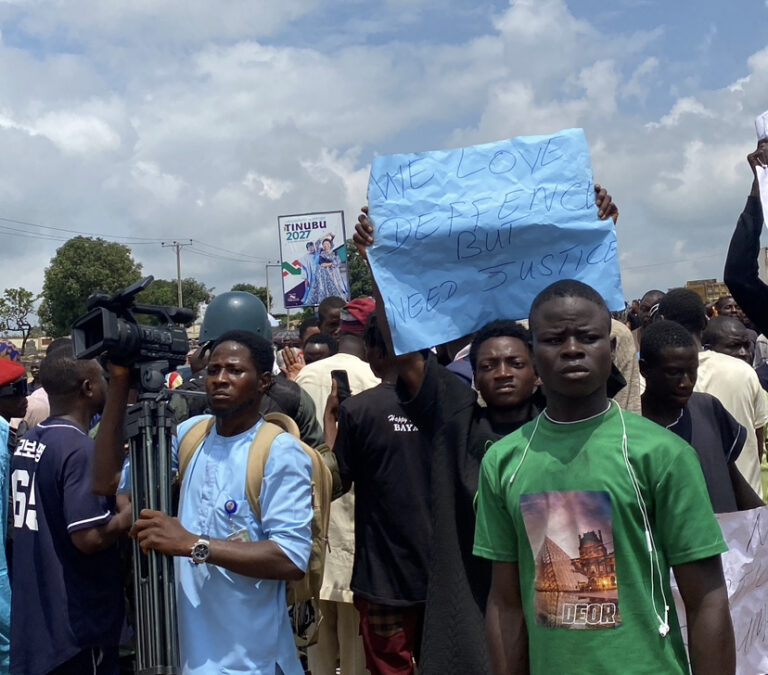 Abuja residents block highway, protest Nigerian Navy’s destruction of their farms