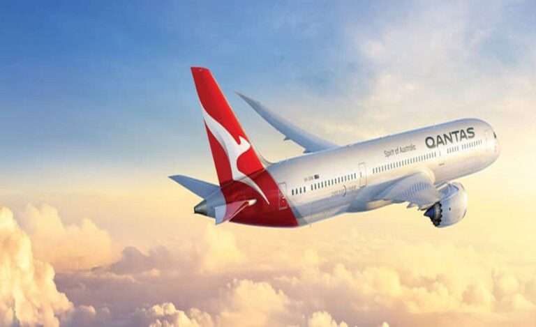Engine failure forces Australian plane to make emergency landing