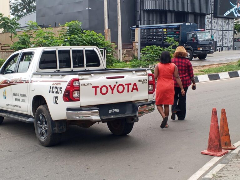 Confusion as police block PDP BoT from meeting at party’s headquarters in Abuja
