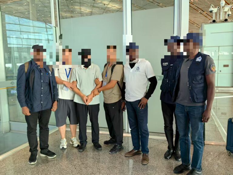 Nigeria police repatriates wanted chinese gang leader