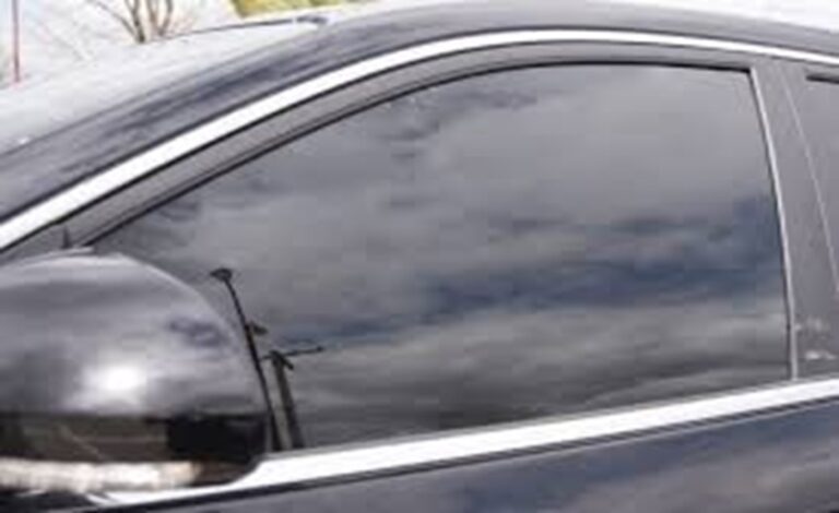 Court orders police to suspend tinted glass permit enforcement