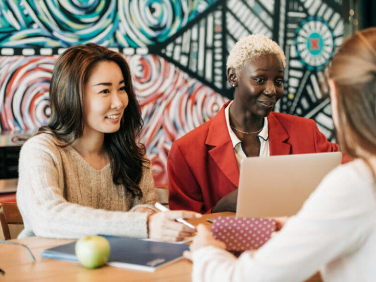 Club of Rome offers communication fellowship