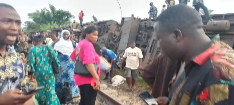 Four killed, 24 injured in Warri–Itakpe train crash