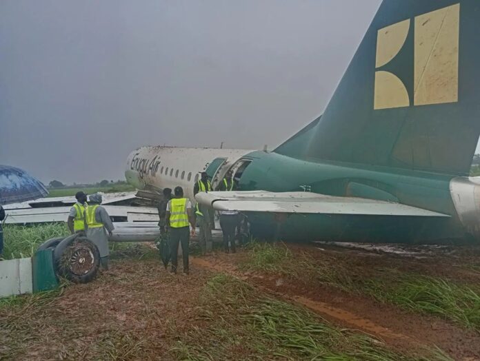 Viral photo of Enugu air aircraft after crash landing