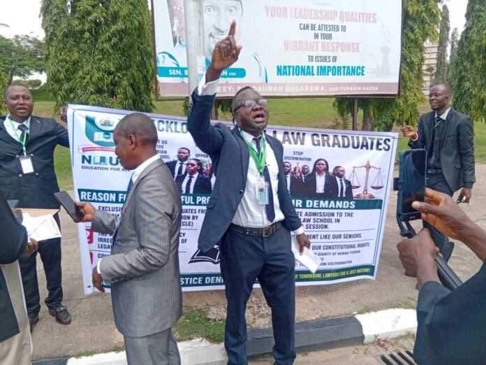 Backlog of NOUN law graduates demand immediate admission into Nigerian law school, threaten nationwide protest